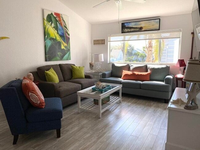 Foto del edificio - 343 Ocean Park Ln