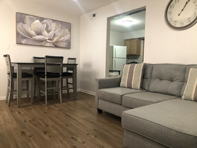 Foto del edificio - 11137 S Emerald Ave