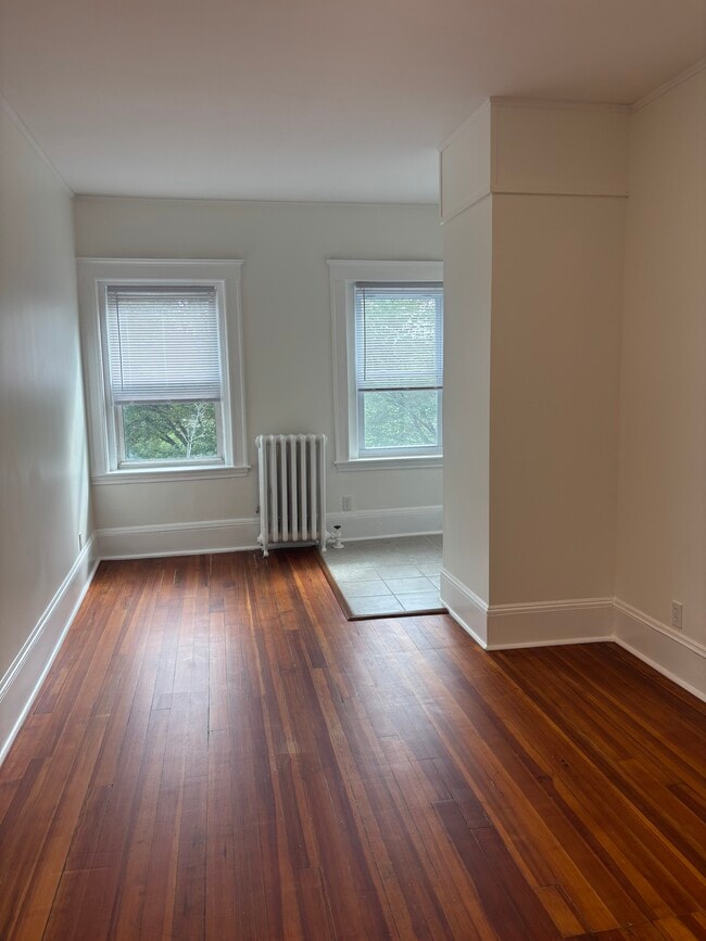 Building Photo - 553 Brookline Ave