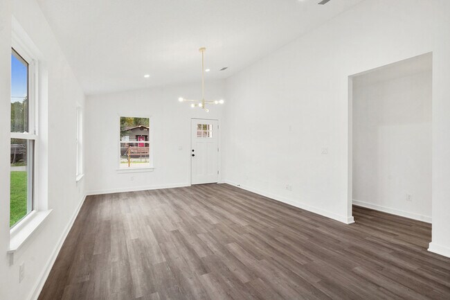 Building Photo - 980 W 9th St