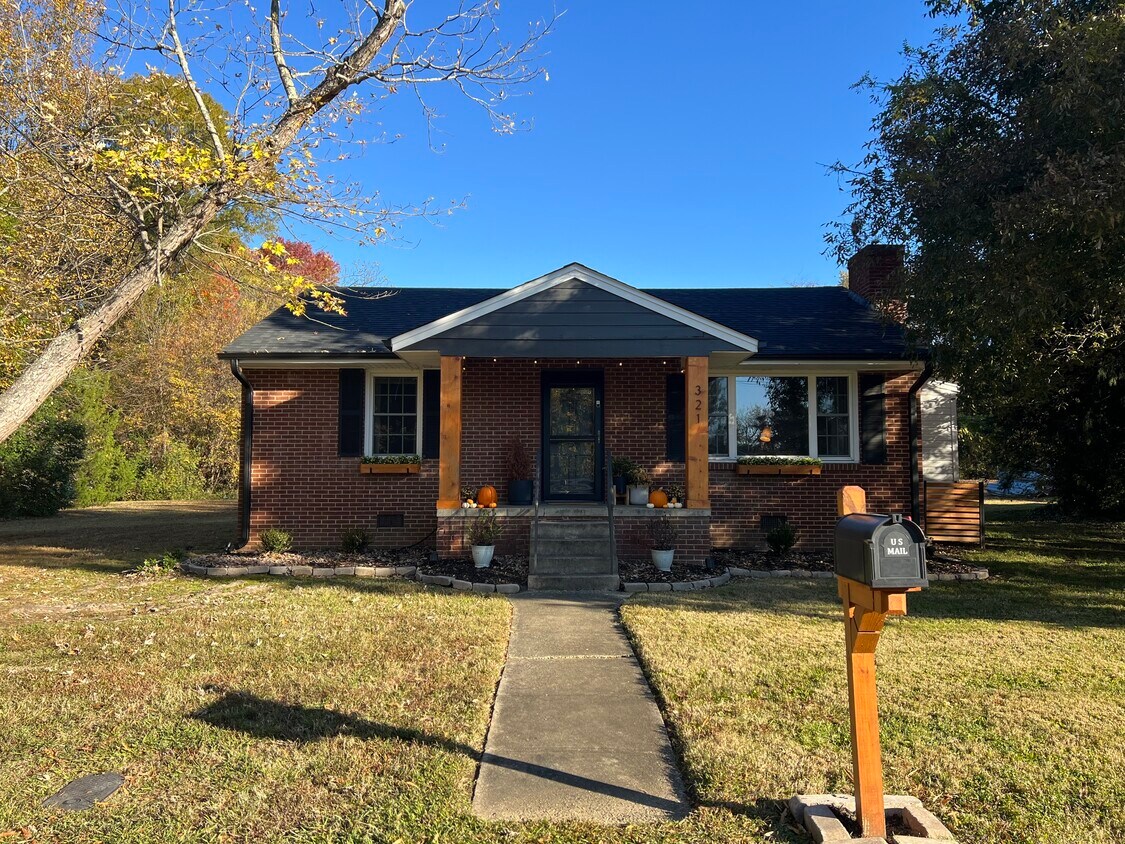 Foto principal - 321 Cedar St