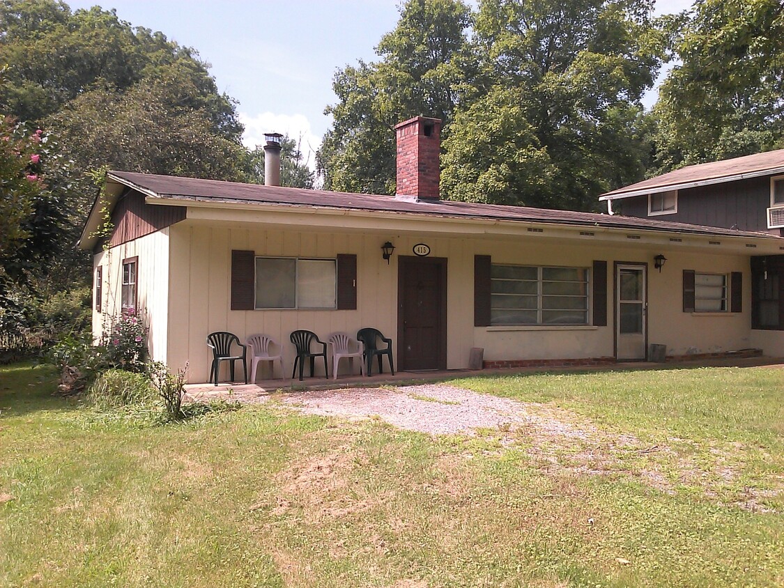 Primary Photo - Newly Remodeled 3 Bedroom 2 Bath House for...