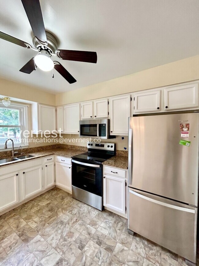 Foto del edificio - 11406 Wentworth Ct