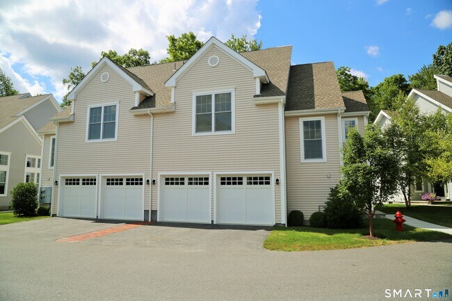 Building Photo - 60 Copper Square Dr