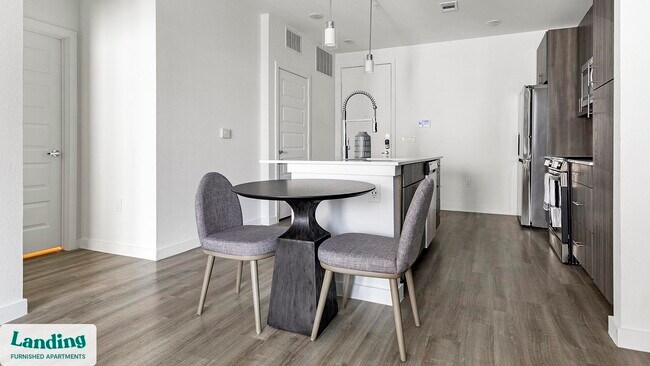 Foto del edificio - 7106 Culebra Commons