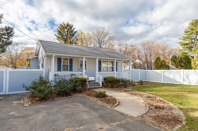 Building Photo - 36 Kulig St