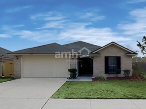 Building Photo - 7590 Fawn Lake Dr N