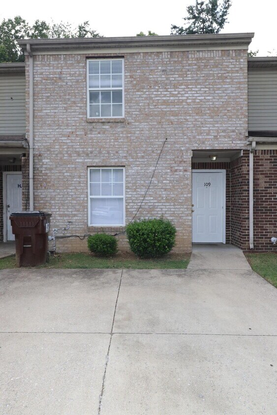 Foto principal - 109 Floyd Ct