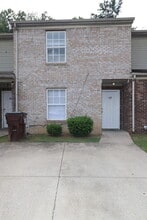 Building Photo - 109 Floyd Ct