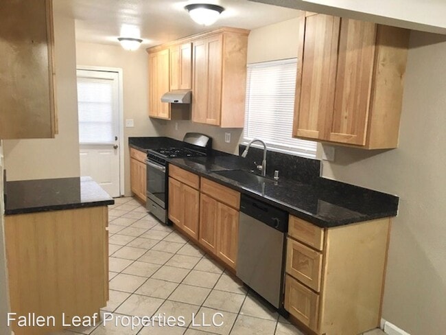 Building Photo - 3 br, 2 bath House - 222 W Leland Rd.