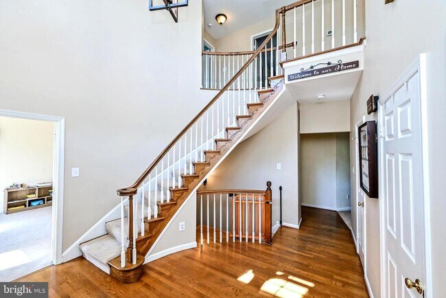 Building Photo - 21099 Raintree Ct