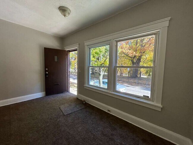 Building Photo - 896 Wheelock Rd