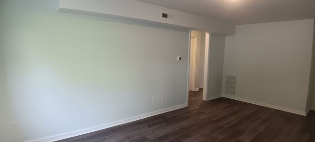 Foto del edificio - Christiansburg, 2 BR / 1 BA, Available in ...