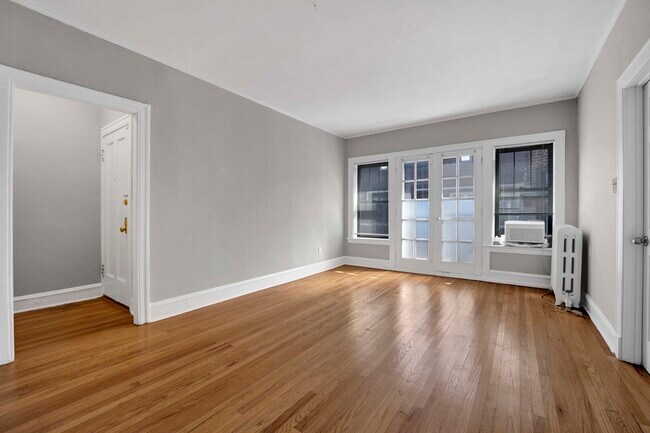 Foto del edificio - 1239 W Greenleaf Ave