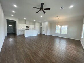 Building Photo - 1055 Rd 5736