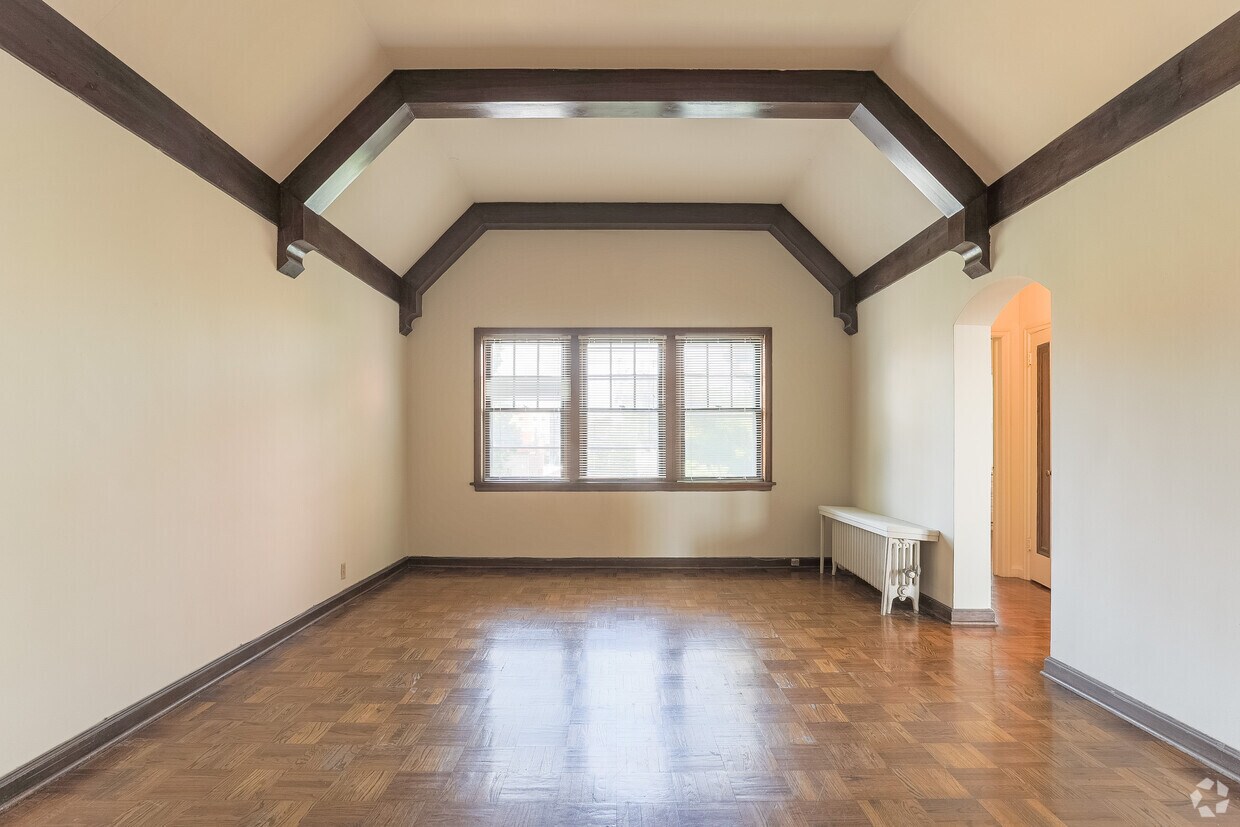 MarCon Blackstone Apartments Apartments 211 S 37th St Omaha, NE