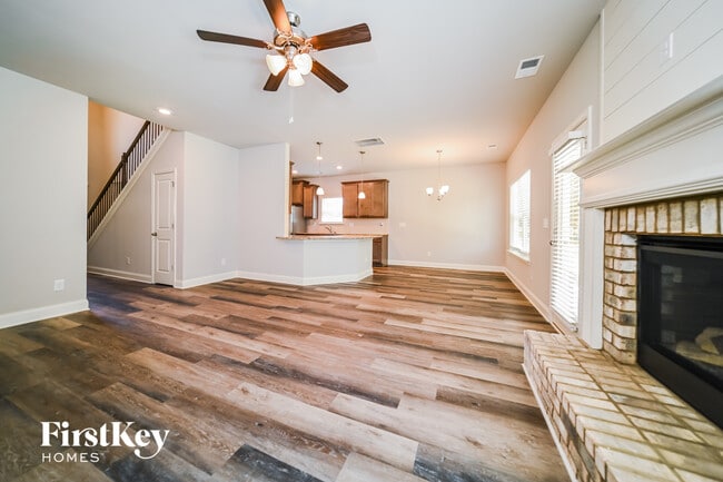 Foto del edificio - 206 Cheshire Dr