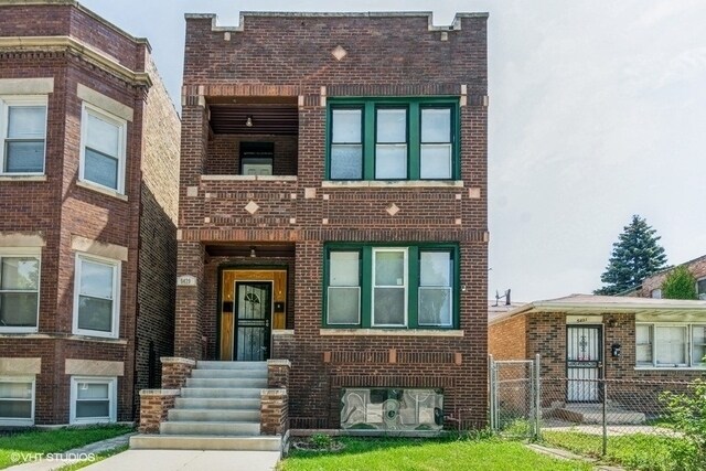 Foto principal - 5429 S Racine Ave
