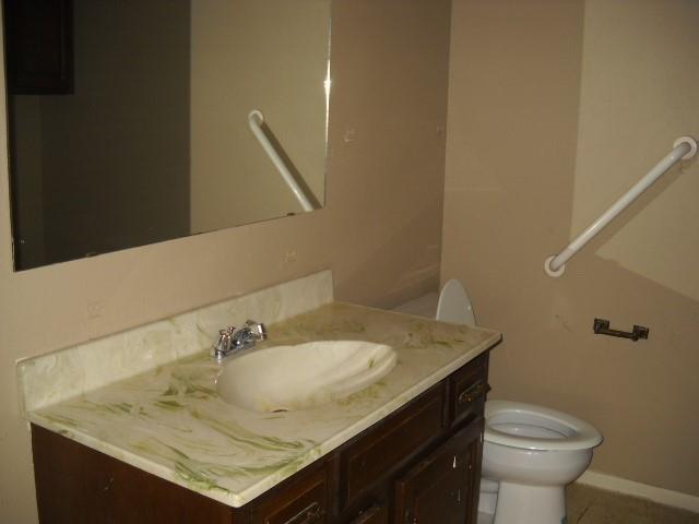 Building Photo - 925 Minter Ln