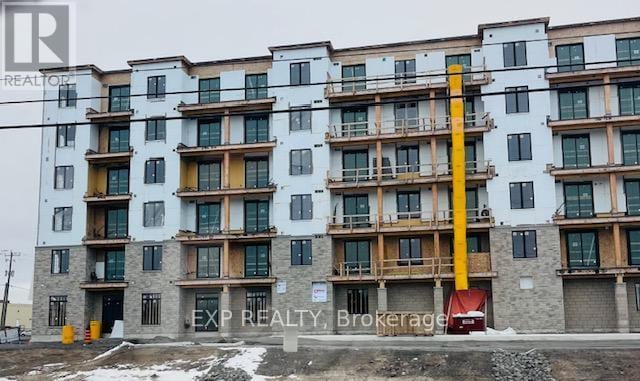 Building Photo - 208 Pine Hill Rd