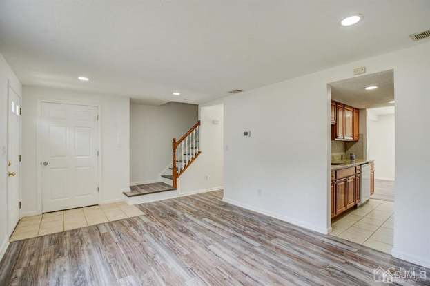 Foto del edificio - 47 Beechwood Ct