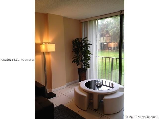 Foto del edificio - 17011 N Bay Rd