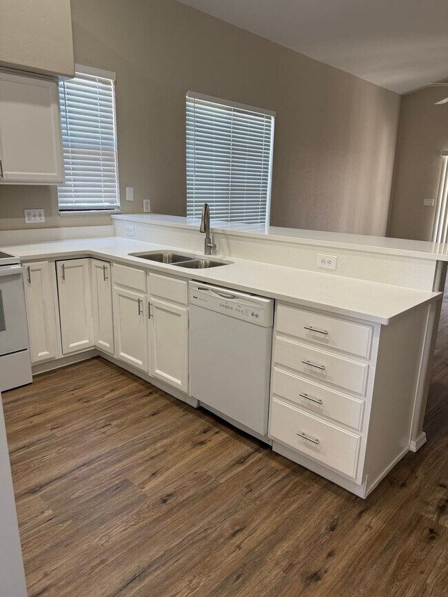 Foto del edificio - Oro Valley SFH in Gated Community