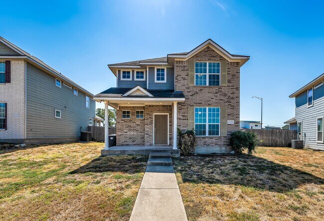 Foto del edificio - AUGUST 2026 MOVE IN!  Great 4 Bedroom 4 Bathroom Home