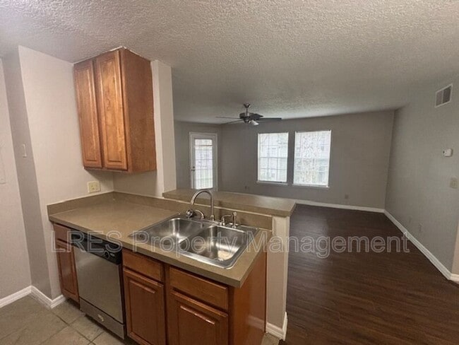 Building Photo - 5992 Westgate Dr
