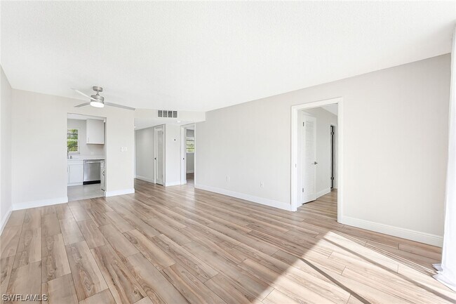 Foto del edificio - 175 Turtle Lake Ct