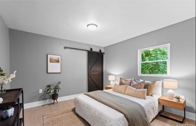 Foto del edificio - 3221 Suncrest Ave