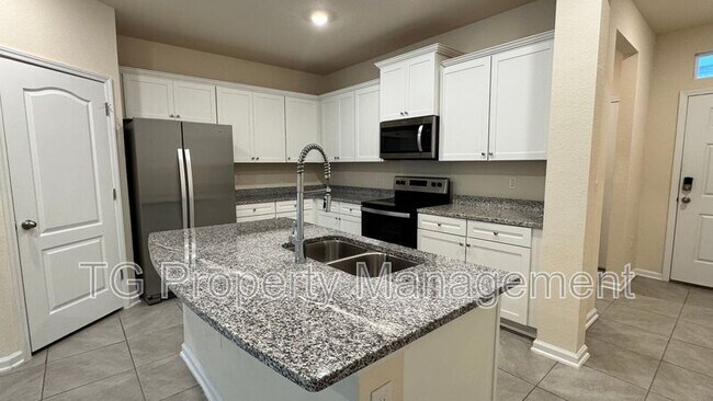 Foto del edificio - 124 Pasadena Dr