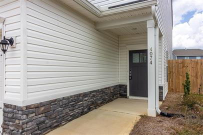 Foto del edificio - Like New Home in Sage Creek!