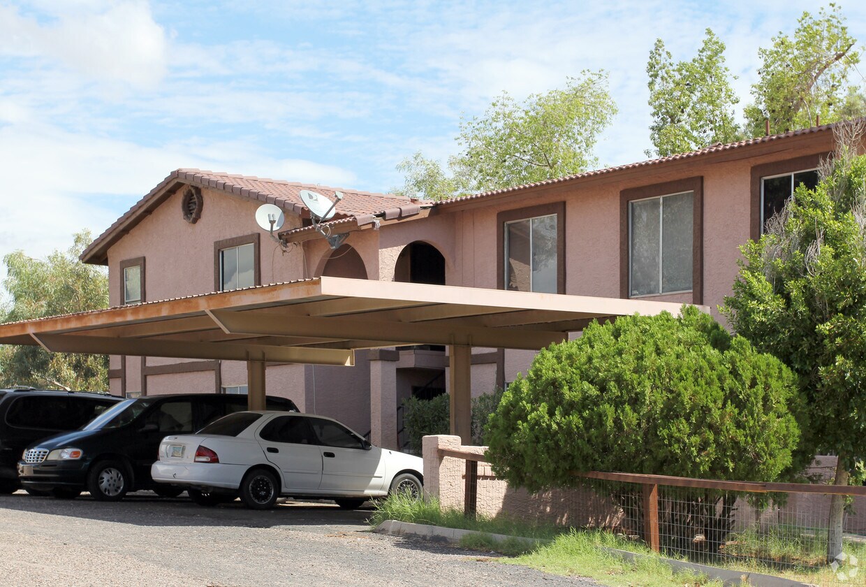 Foto del edificio - 2950 E Cicero St
