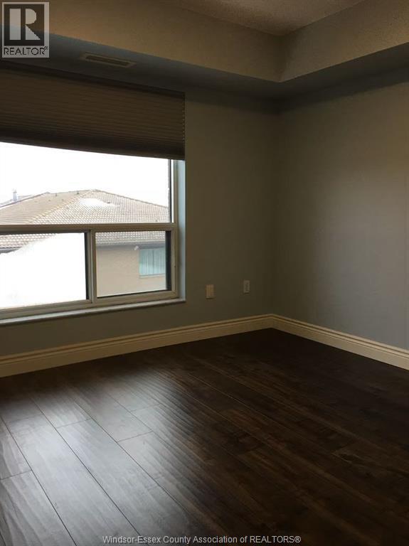 Photo du bâtiment - 401 Grand Marais Rd W