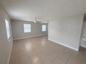 Building Photo - 1508 NW 1st Ave