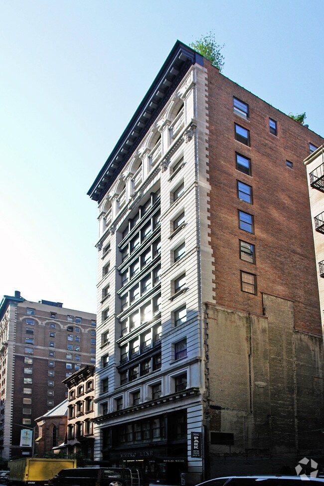 Building Photo - 22-24 W 26th St