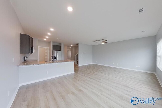 Foto del edificio - 6103 Stonewater Ct