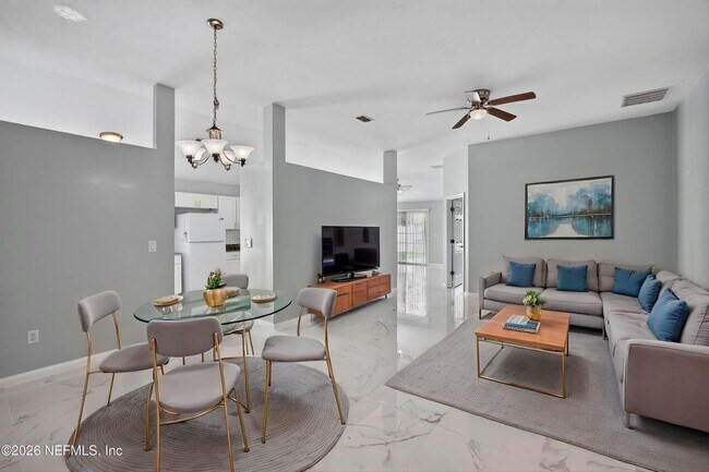 Foto del edificio - 490 Hillside Dr