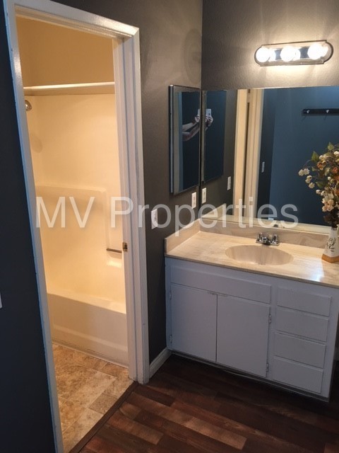Foto del edificio - 4218 46th St