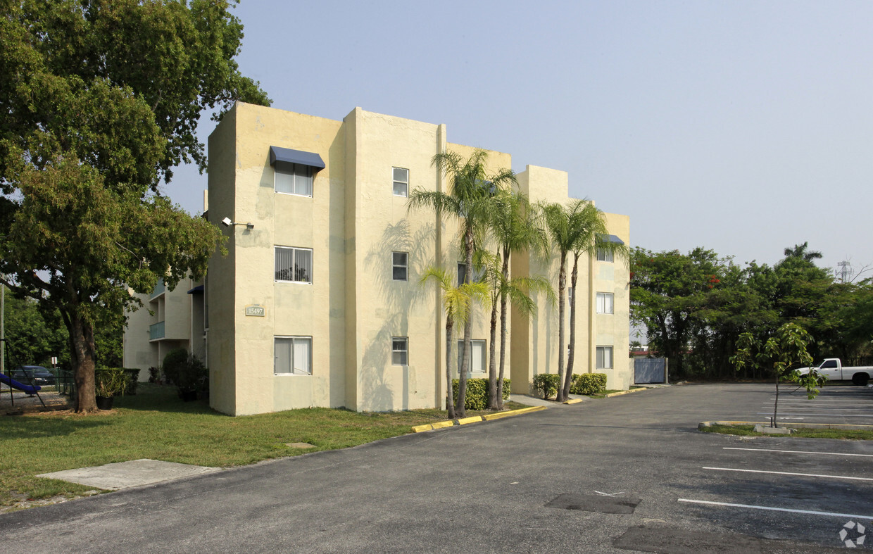 Foto del edificio - Biscayne Palm Club