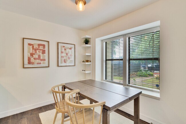 Foto del edificio - 11301 Jollyville Rd