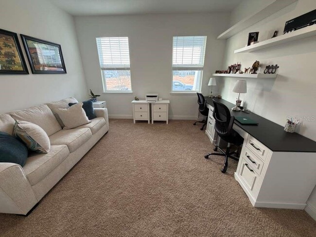 Building Photo - 1656 Pyramid Hl St