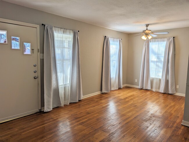 Building Photo - 307 San Angelo Blvd