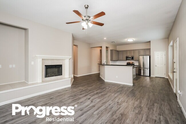 Building Photo - 8911 Cypress Square Dr