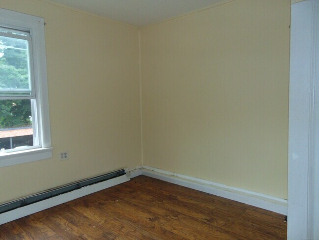 Building Photo - 24 Arthur St