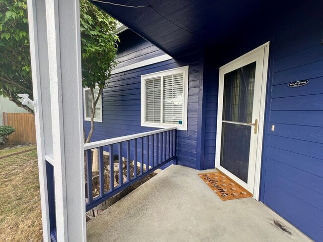 Building Photo - Well Maintained 3BD - Yard Maint. Included
