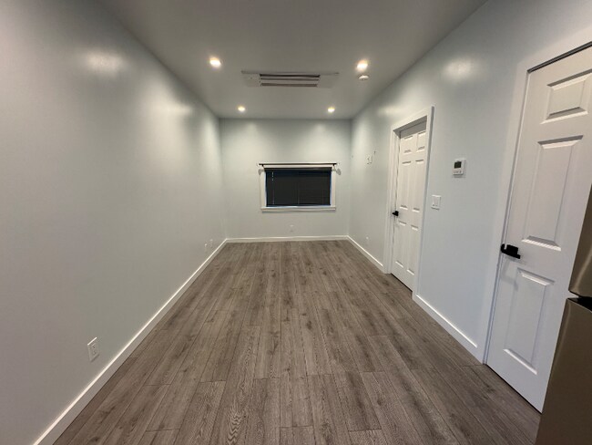 Foto del edificio - 606 Virginia Dr