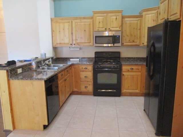 Building Photo - 3 Bedroom 2 bath Single Level - Single Family Home
