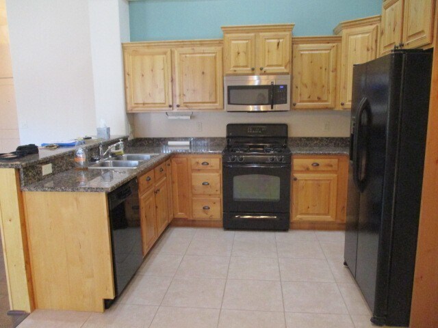 Foto del edificio - 3 Bedroom 2 bath Single Level - Single Family Home